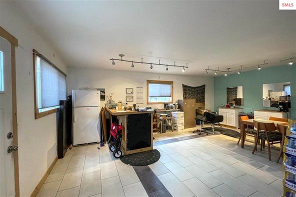 Starrs Acreage: 830 Kootenai Cutoff Rd, Sandpoint, ID 83864